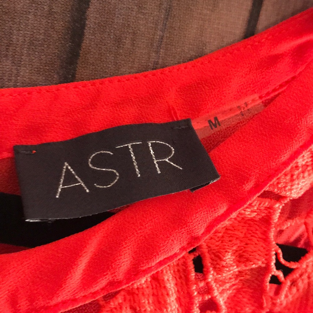 ASTR Zip Back Top - Picture 6 of 9